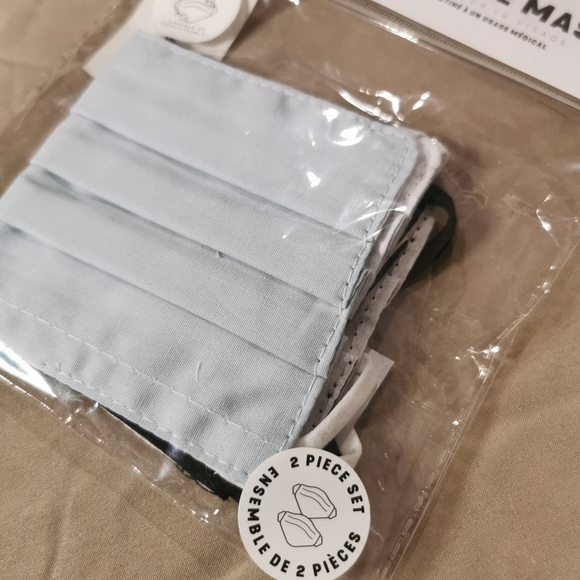 Set of 2 protective face masks - Picture 2 of 3